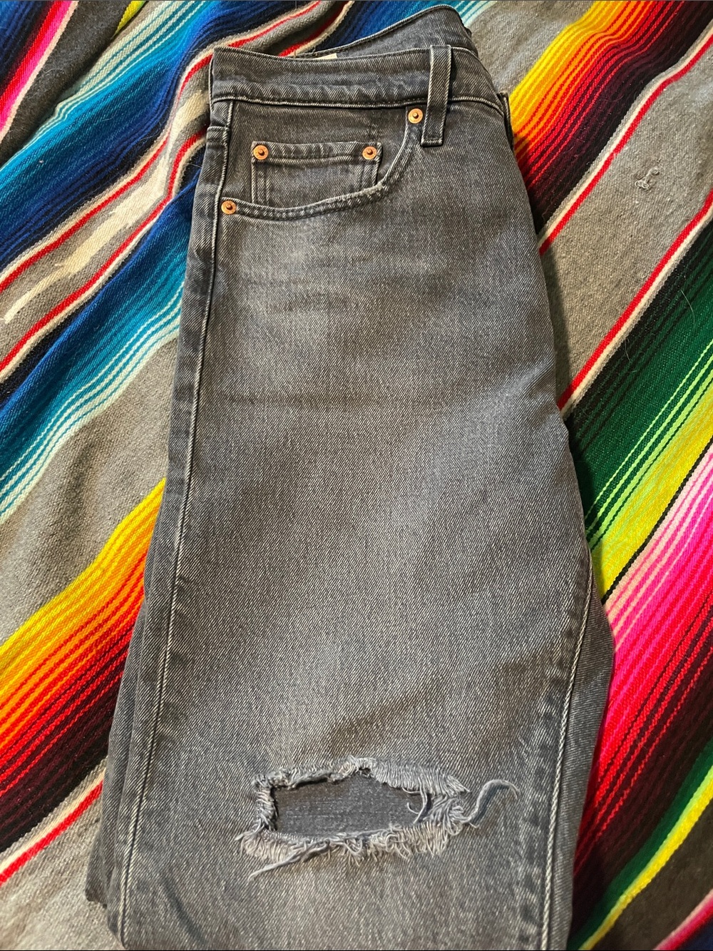 Levi's Black Skinny 501 Jeans with Distressed Knee faded black - Picture 5 of 9